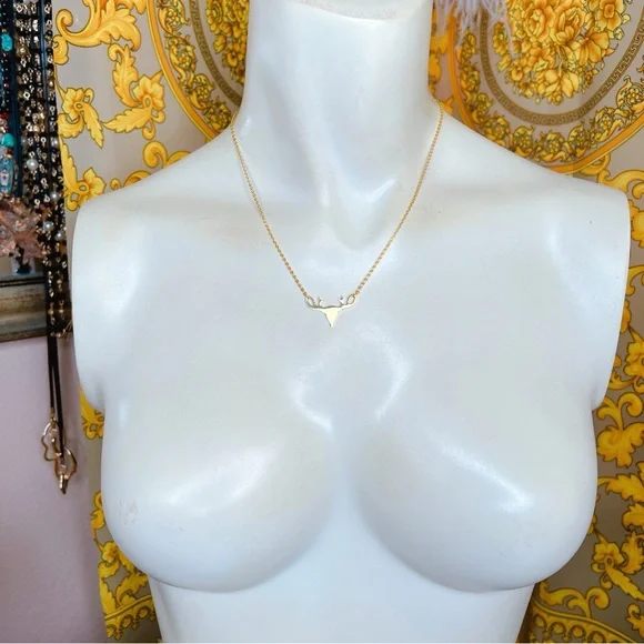 Gold plated 🦌 reindeer 16” to 18” necklace - Picture 3 of 3